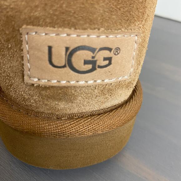 UGG Classic Short Boots Women Size 8 Chestnut Brown Shearling Suede - Picture 4 of 13
